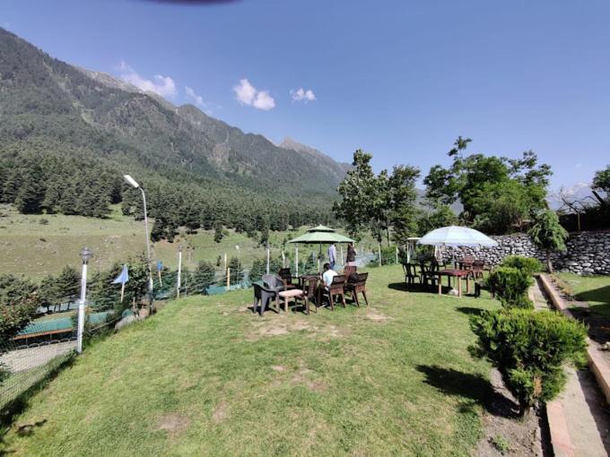 The Pinus Resort Pahalgām Esterno foto