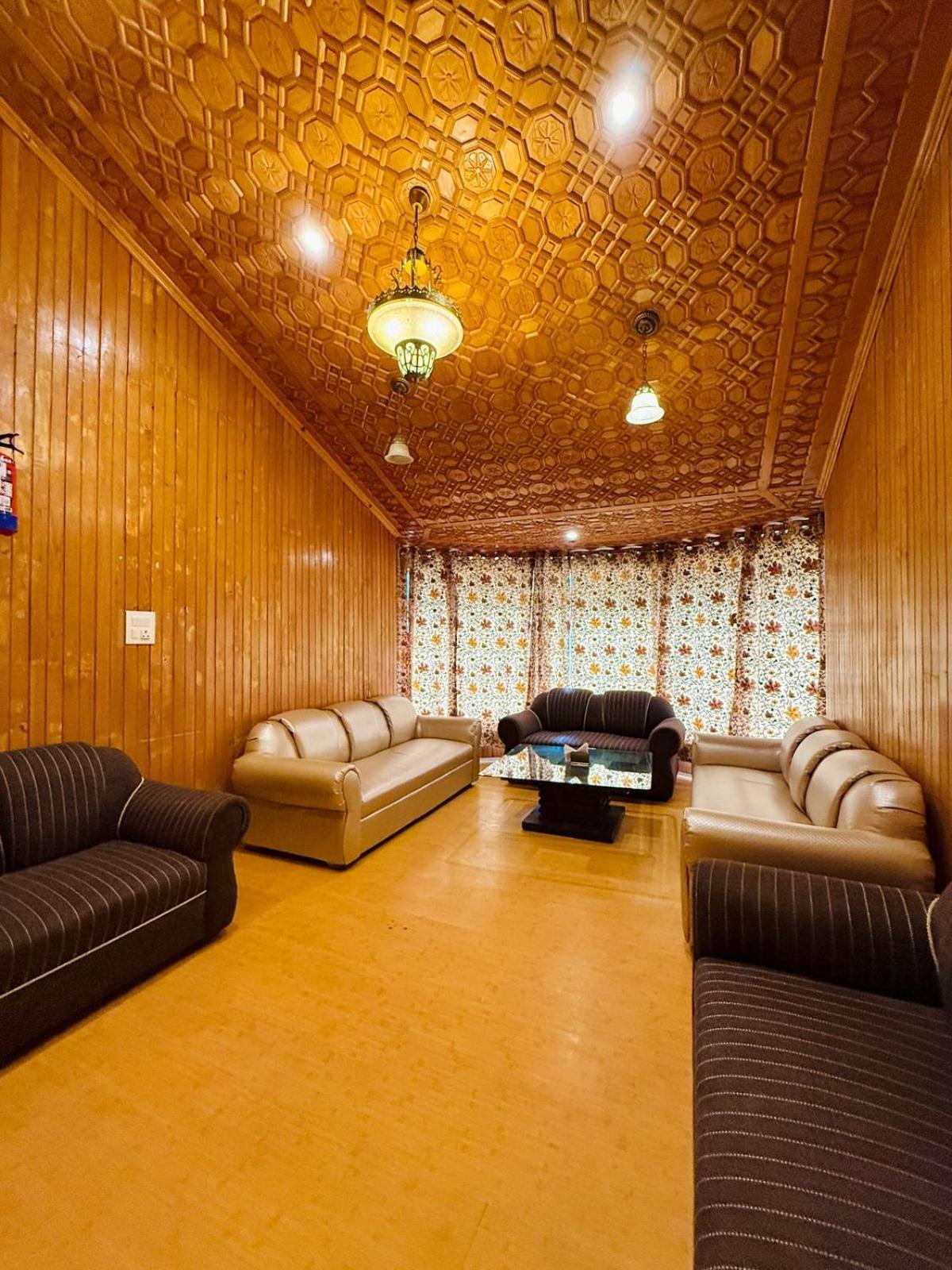 The Pinus Resort Pahalgām Esterno foto